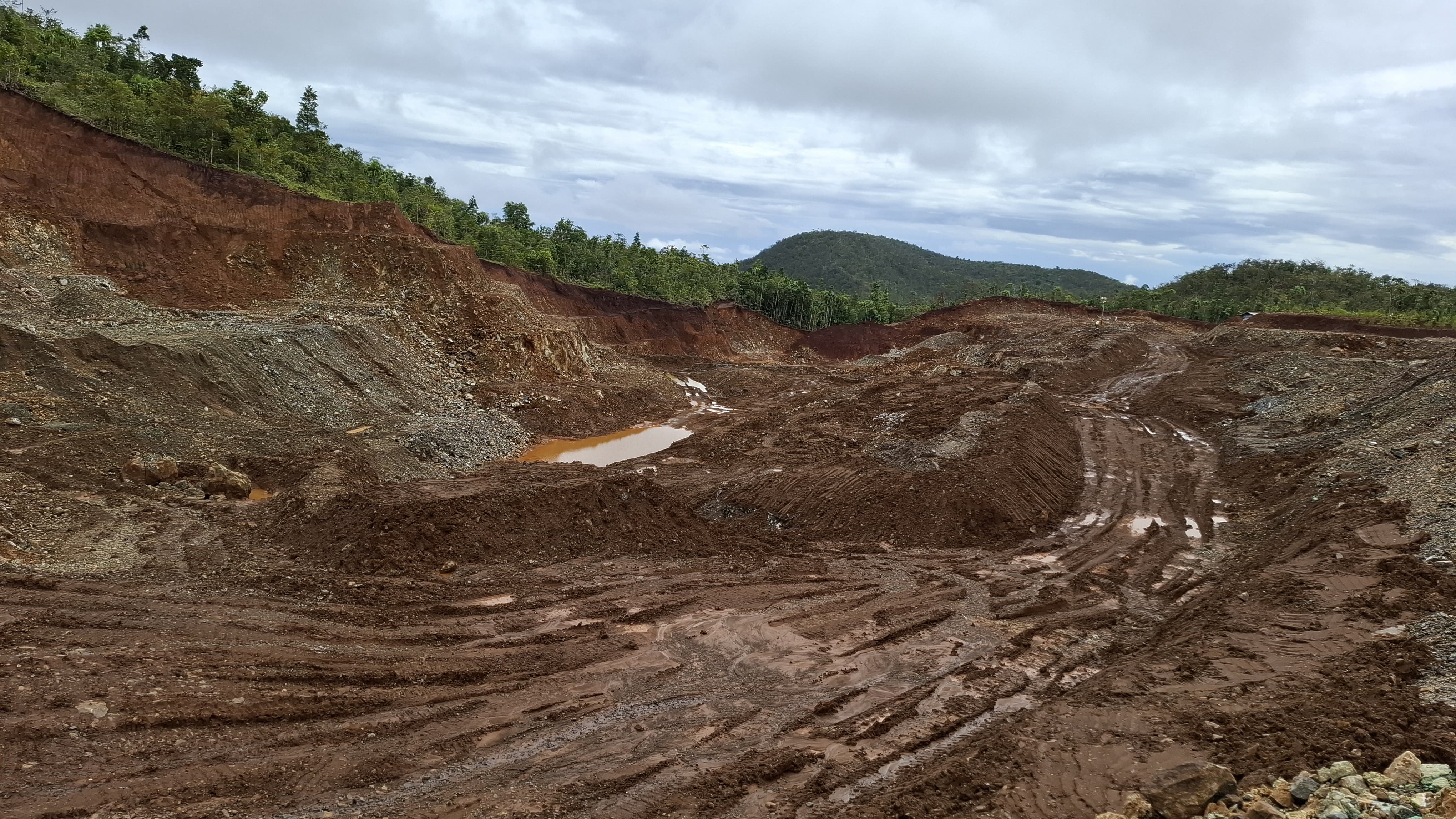 Tambang Nikel di Pulau Gag
