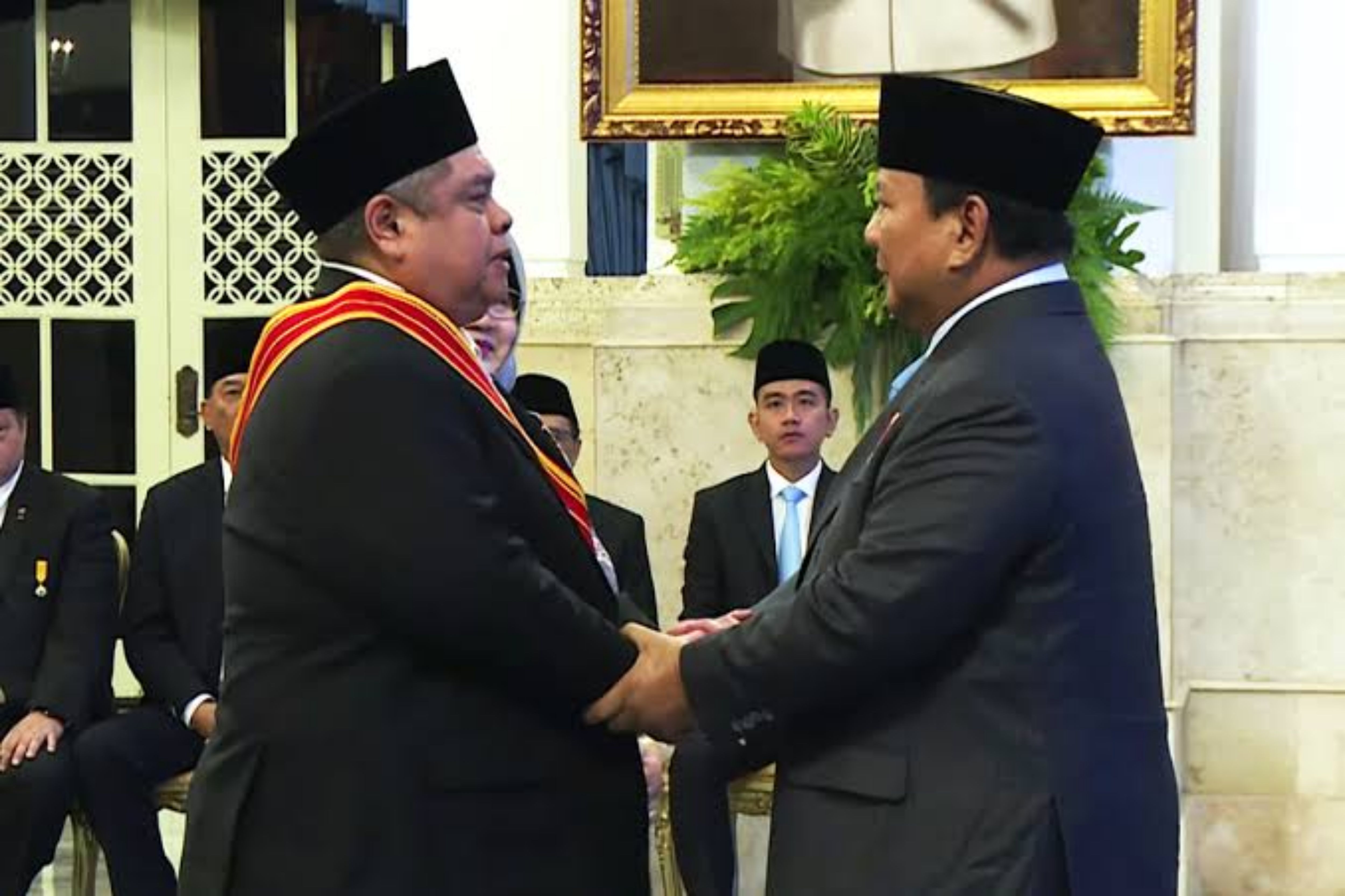 Hak Penerima Tanda Kehormatan dari Presiden 