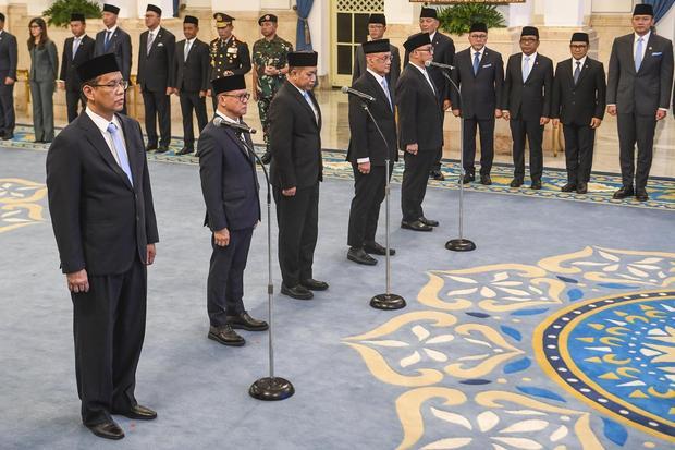 Presiden lantik menteri dan wakil menteri
