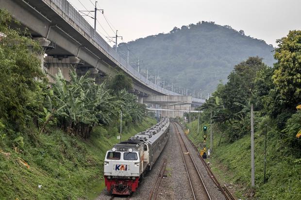 Target elektrifikasi jalur kereta komuter rute Padalarang-Cicalengka