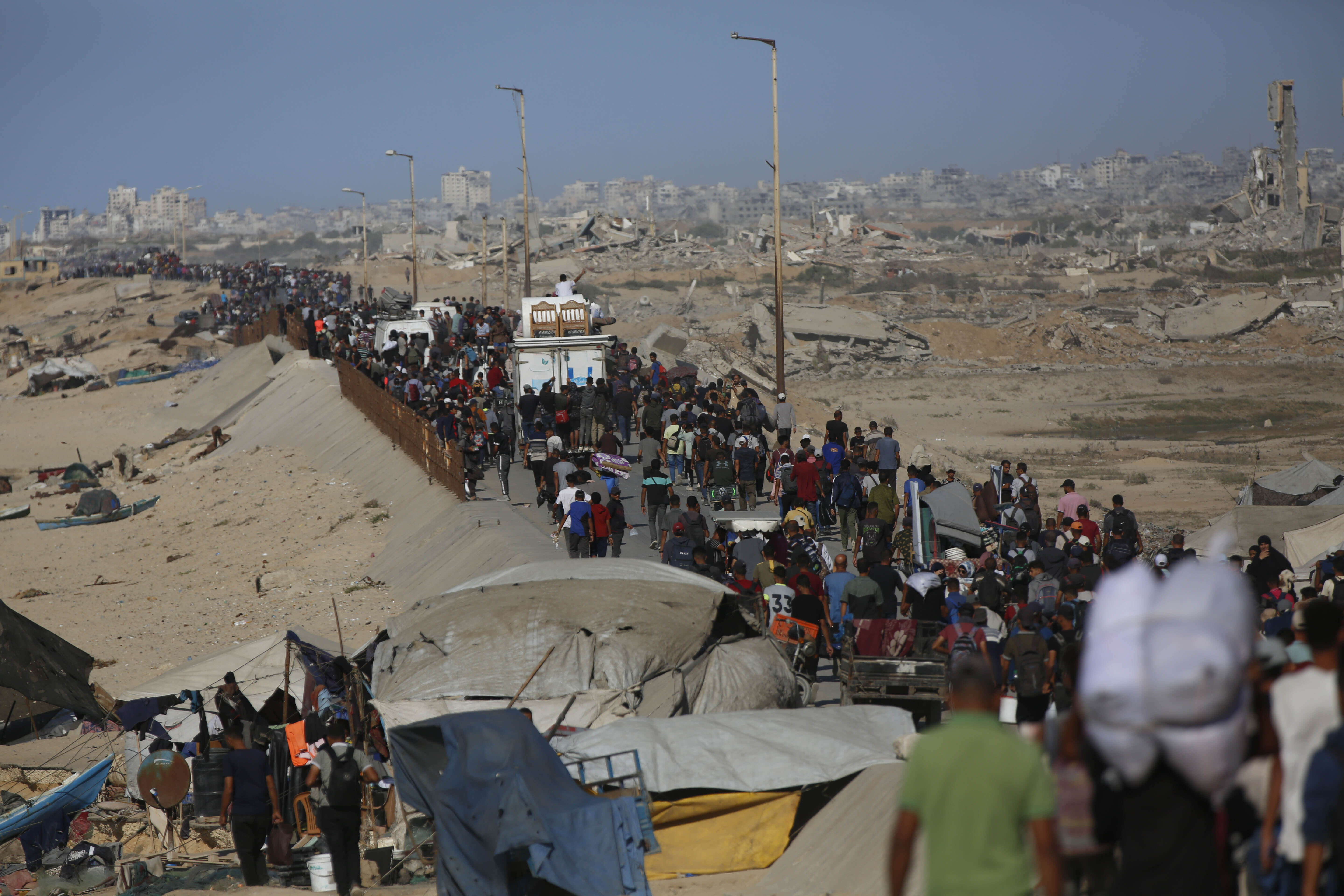 Warga Palestina Kembali ke Rumah di Gaza Usai Gencatan Senjata