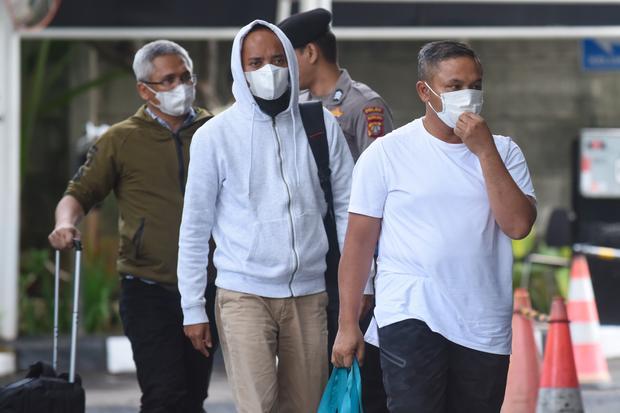 Gubernur Riau tiba di KPK pascaterjaring OTT