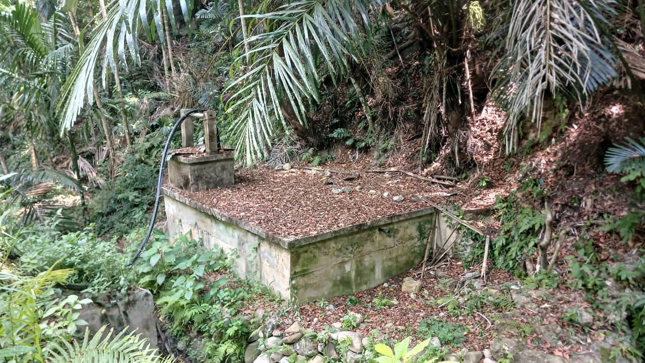 Bak pompa air di Oe Petu