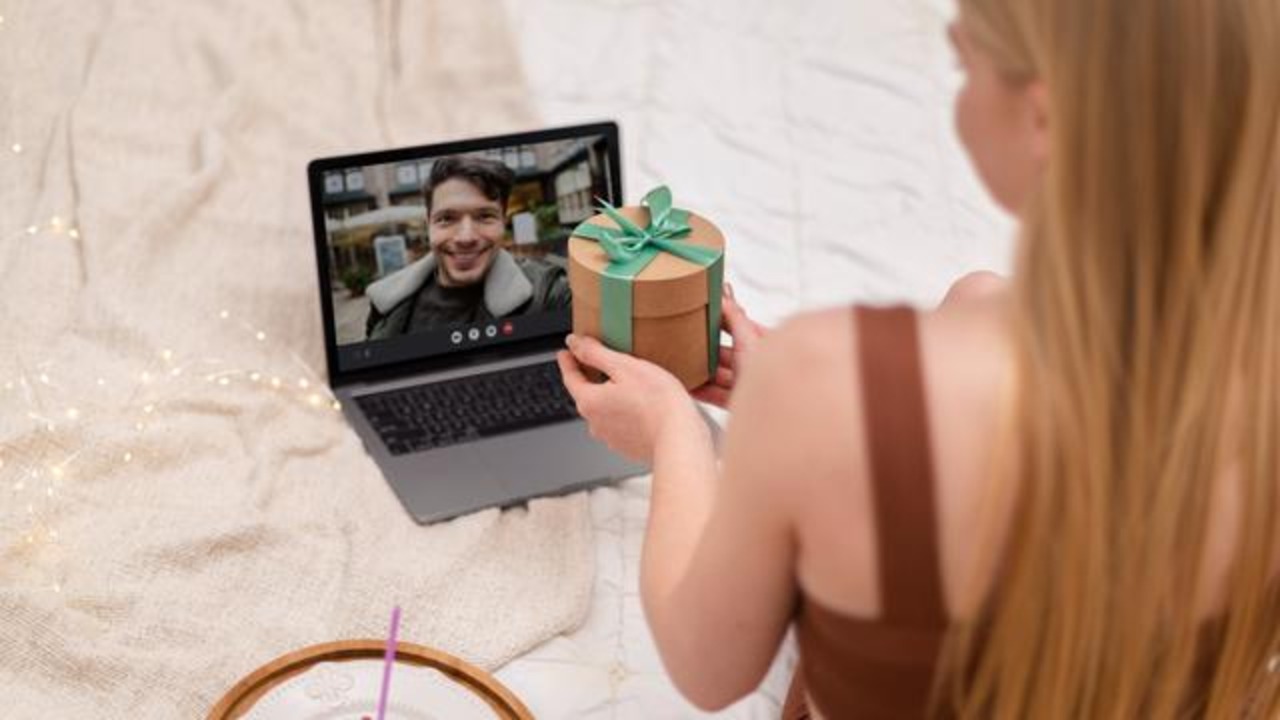 Kata-kata Romantis buat Pacar LDR