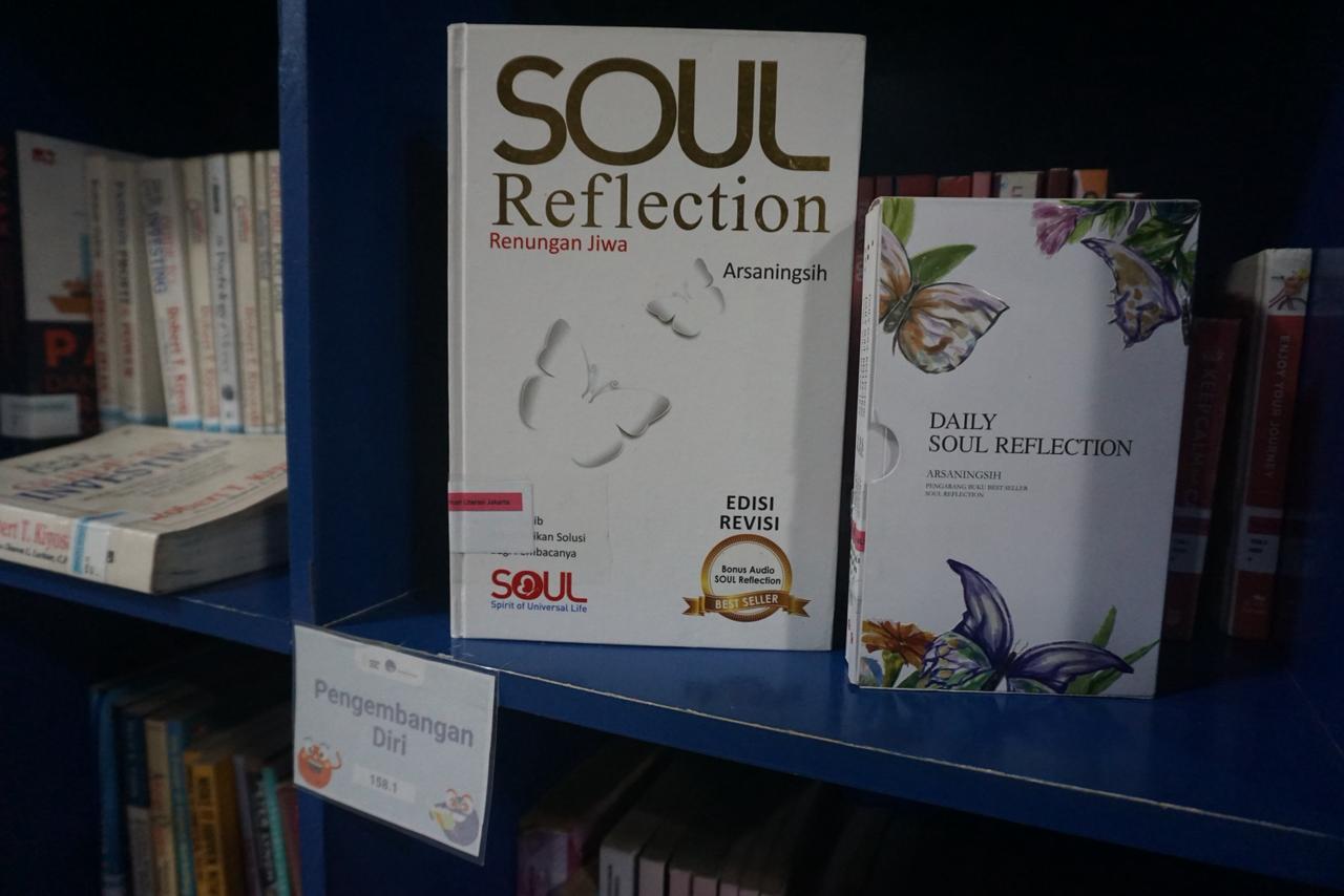 Buku Soul Reflection karangan Bunda Arsaningsih.