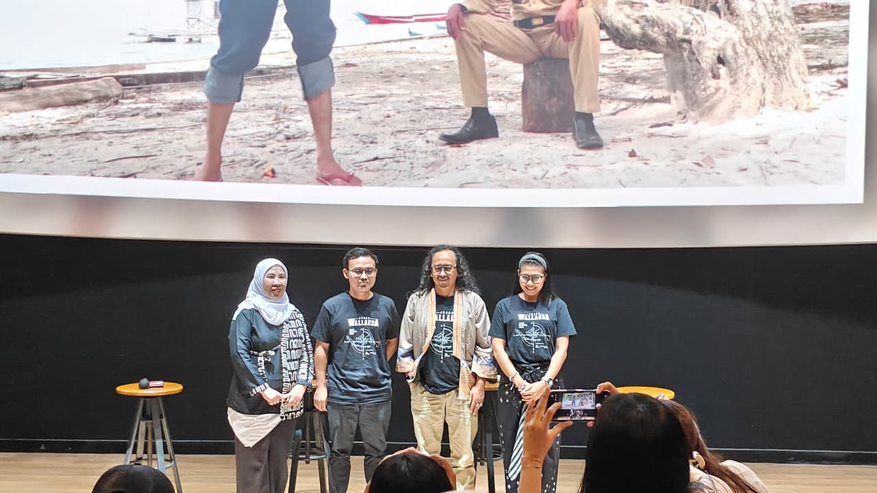Kru dan perwakilan Burung Indonesia