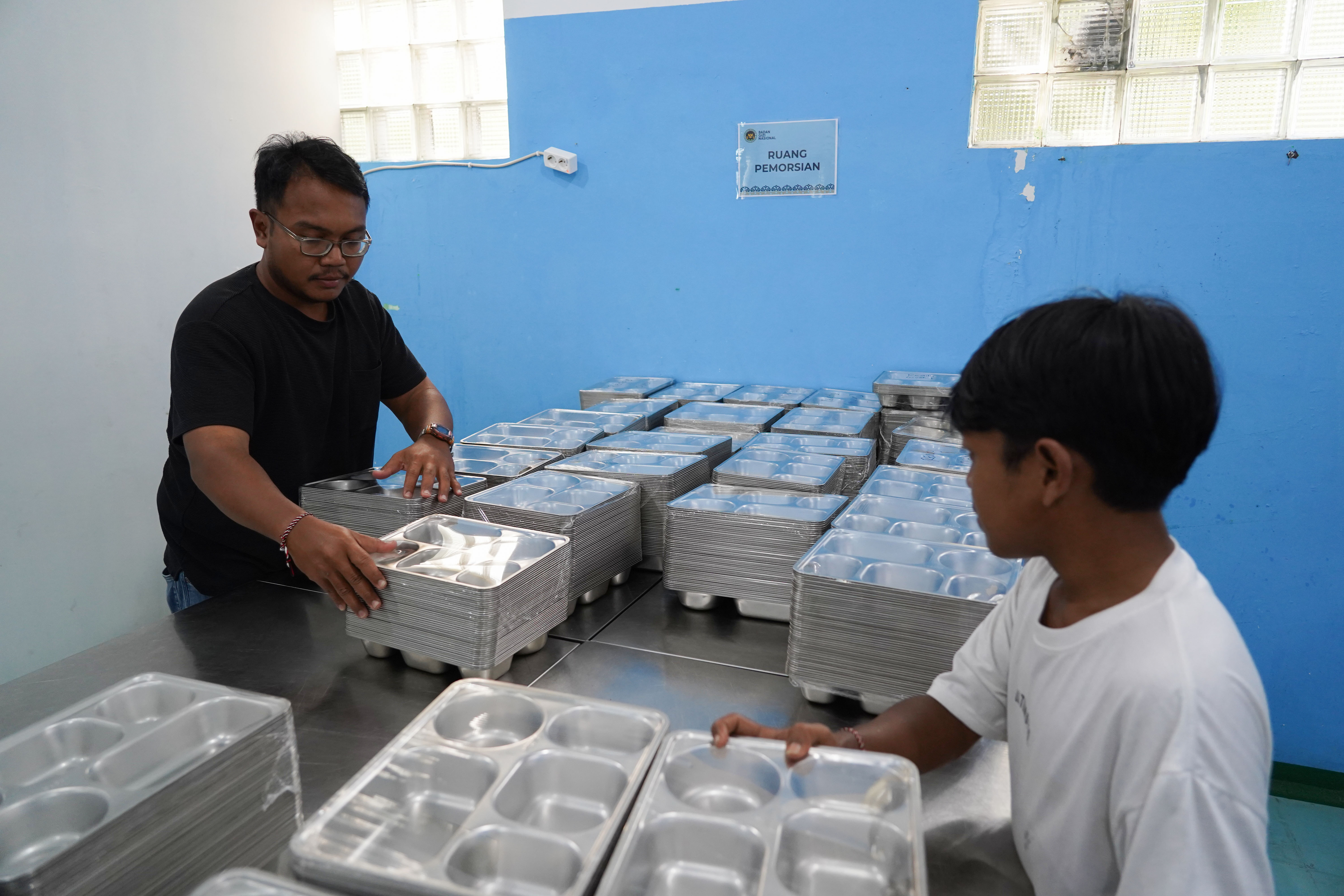 SPPG Mekarsari 02 Depok Tutup Sementara Imbas Dana MBG Belum Cair (Foto: Katadata/Fauza Syahputra)