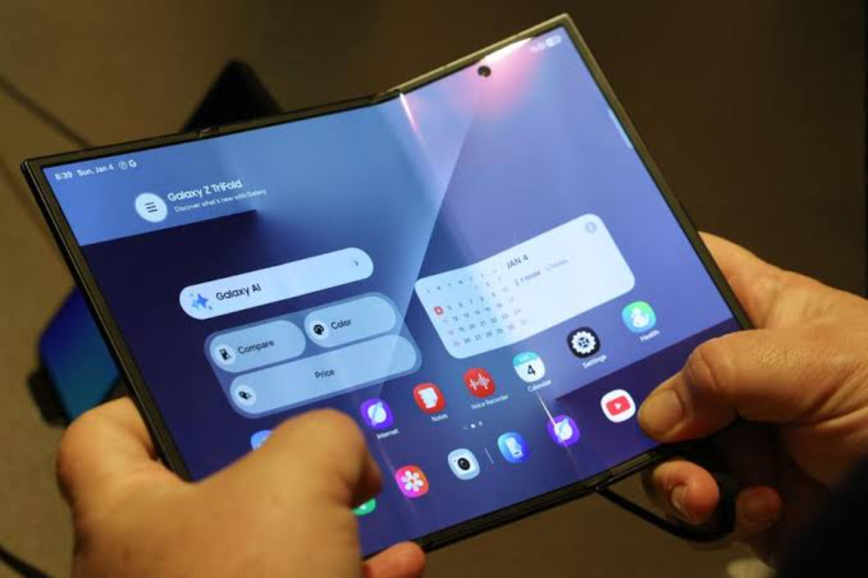 Spesifikasi Samsung Galaxy Z Fold 8