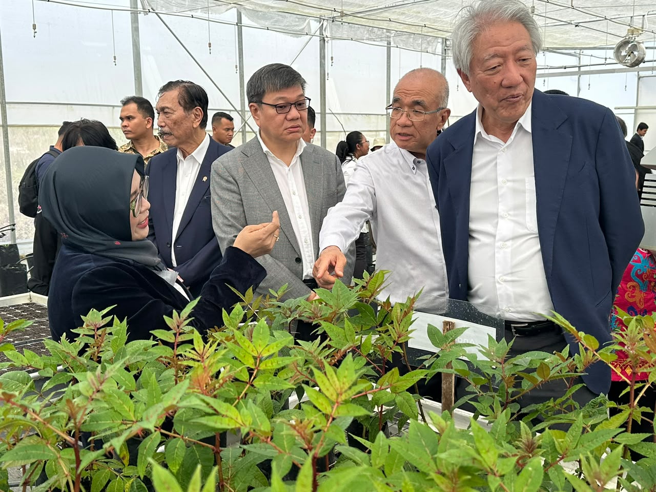 Luhut dan Teo Chee Hean