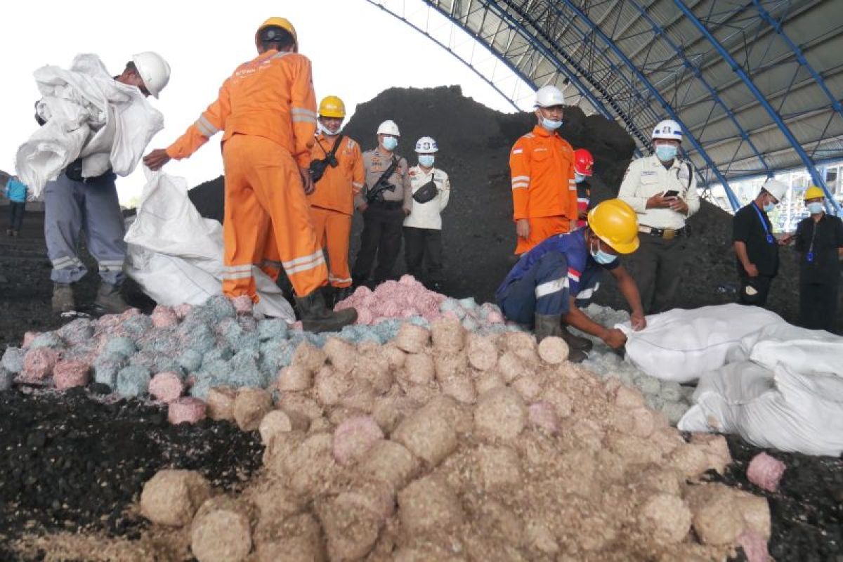 Proses pemanfaatan limbah racik uang kertas (LRUK) sebagai co-firing di PLTU Bengkayang.
