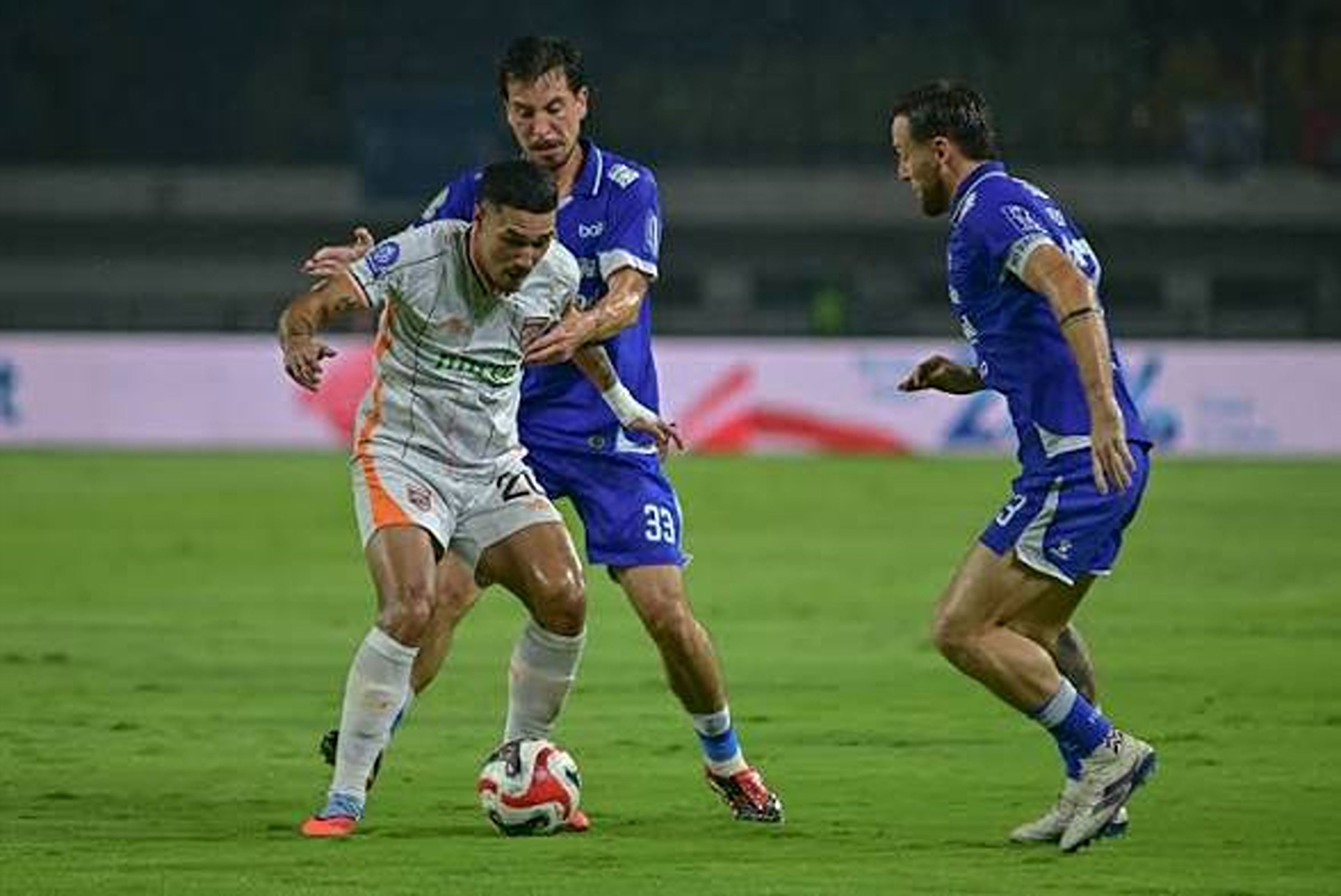 Prediksi Persib Bandung vs PSM Makassar 
