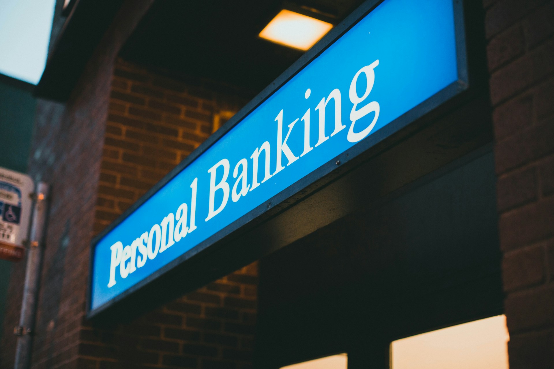 penutupan bank di Indonesia