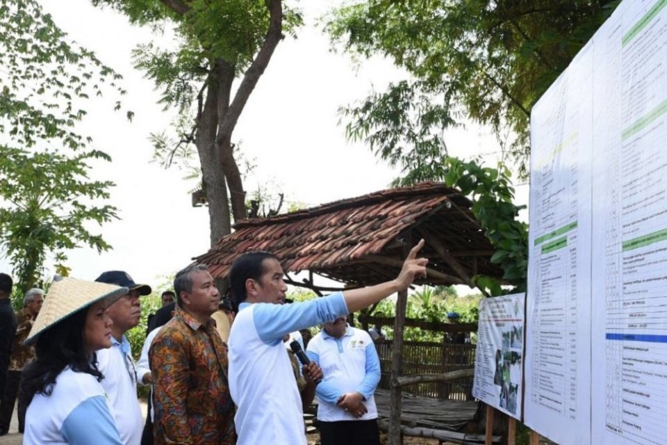 Jokowi naikkan dana desa