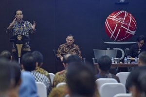Jokowi BEI