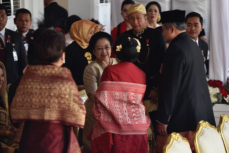 SBY Menyalami Megawati
