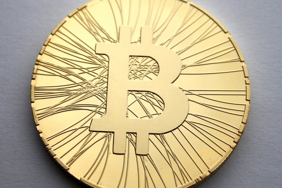 Bitcoin Melonjak ke Level Tertinggi dalam 2 Pekan, bitcoin, uang digital