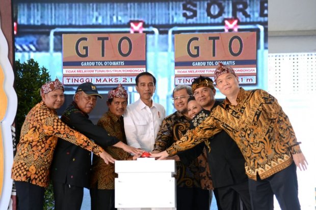 Jokowi Meresmikan Tol Soreang-Pasir Koja