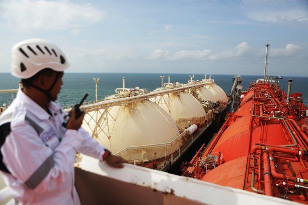 Nusantara Regas Terima LNG Perdana Blok Mahakam