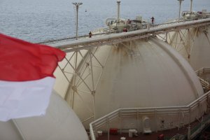 Nusantara Regas Terima LNG Perdana Blok Mahakam