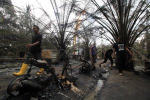 Kebakaran Sumur Minyak Ilegal Aceh Timur