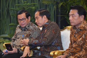 jokowi moeldoko