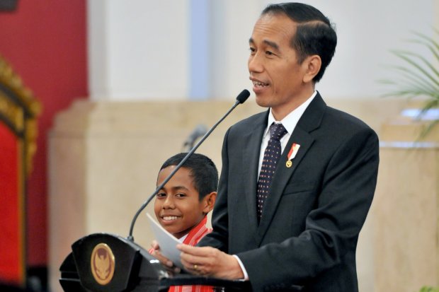 Jokowi dan Si Pemanjat Tiang Bendera Asal Belu (NTT)