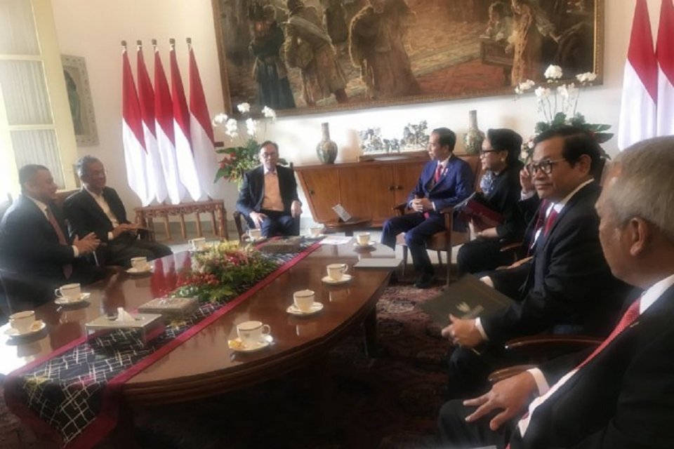 Jokowi Menerima Kunjungan Mantan Perdana Menteri Malaysia Anwar Ibrahim