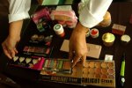 Kaum Hawa Cemaskan Kenaikan Harga Kosmetik Impor
