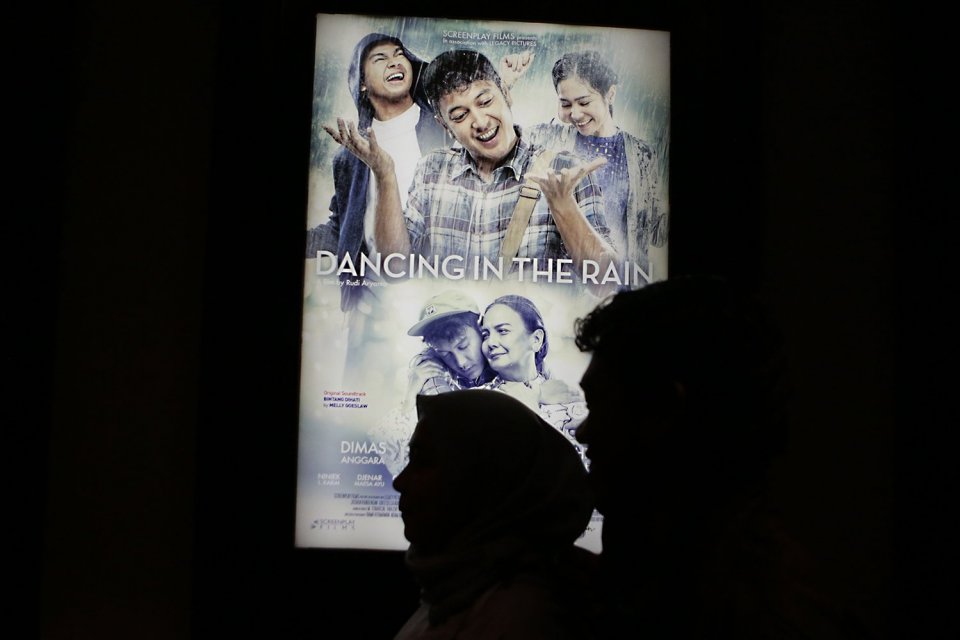Poster film Indonesia di venue bioskop di Jakarta. Film Indonesia yang bakal tayang di Festival Film Asia Afrika seperti Ave Maryam garapan Ertanto Robby, Nyai besutan Garin Nugroho,