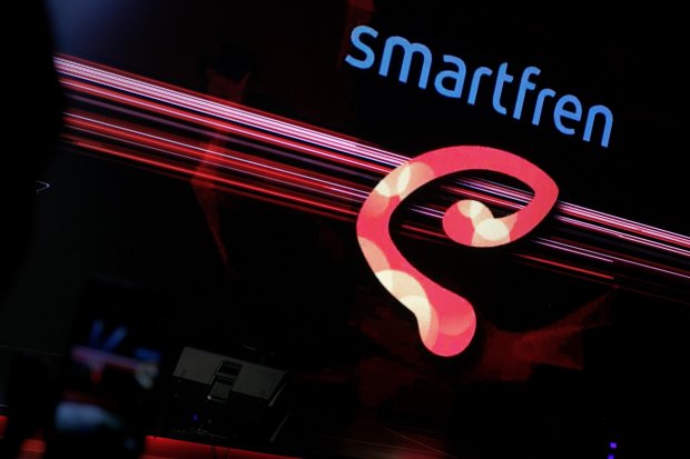 Smartfren Telecom, melalui anak usahanya PT Smart Telecom, mengakuisisi saham PT Mora Telematika Indonesia (Moratelindo) untuk menggarap bisnis telekomunikasi 5G di Indonesia.