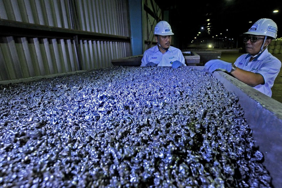 Ilustrasi, bijih nikel produksi PT Aneka Tambang Tbk (Antam). akan fokus mengoptimalkan produk nikel dan memperluas pasar ekspor di tengah pandemi corona.