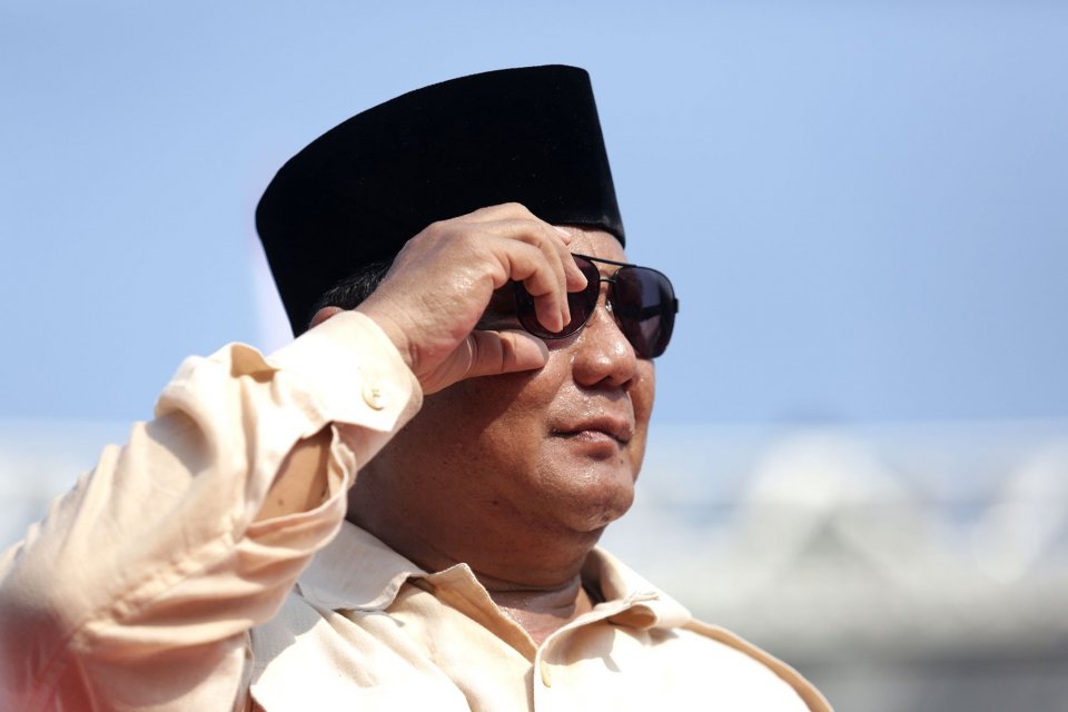 Prabowo kritik LRT