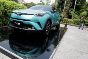 Toyota mobil listrik