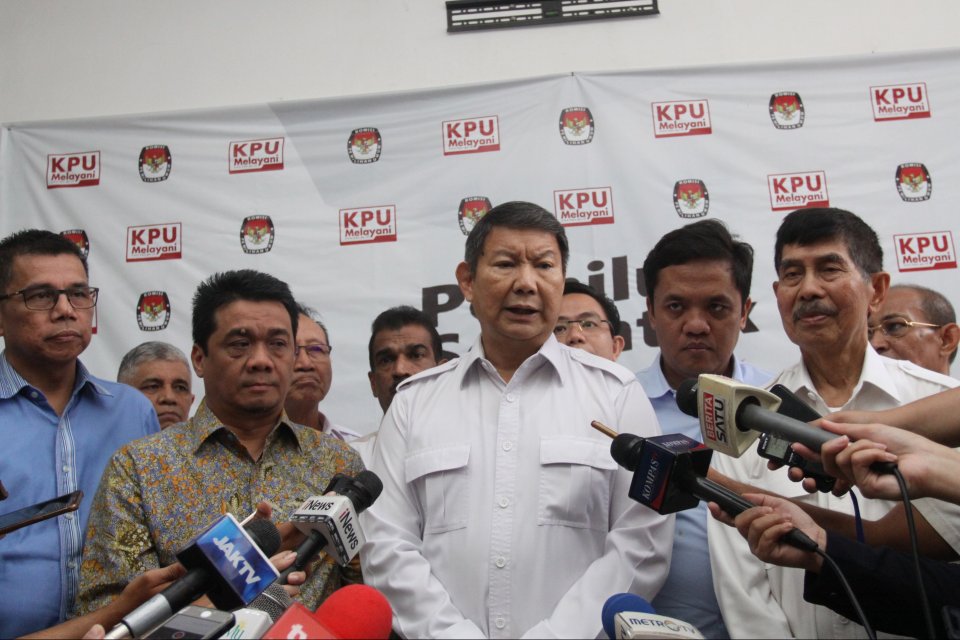 langkah di luar hukum Prabowo 