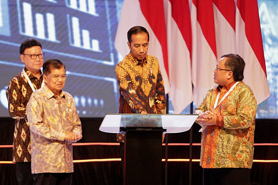 Jokowi jengkel izin investasi berbelit