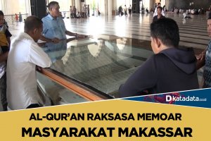 Alquran Raksasa di Makassar