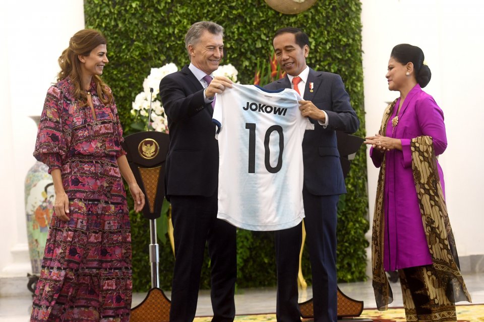 presiden jokowi, argentina, lionel messi, sepakbola
