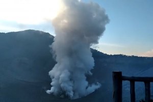 Erupsi Gunung Tangkuban Perahu