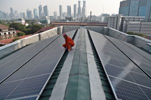Pemanfaatan PLTS Atap di Jakarta