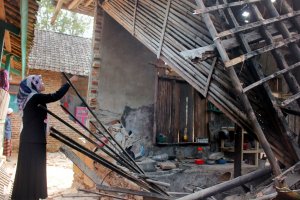 Rumah Rusak Akibat Gempa Banten