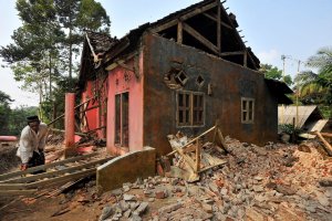 Rumah Rusak Akibat Gempa Banten