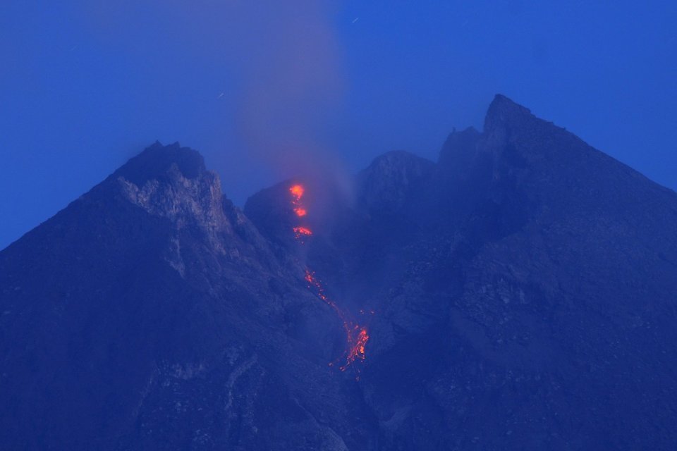 gunung merapi kembali erupsi