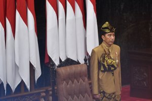 Jokowi Pakai Baju Adat NTB di Sidang Bersama DPD-DPR