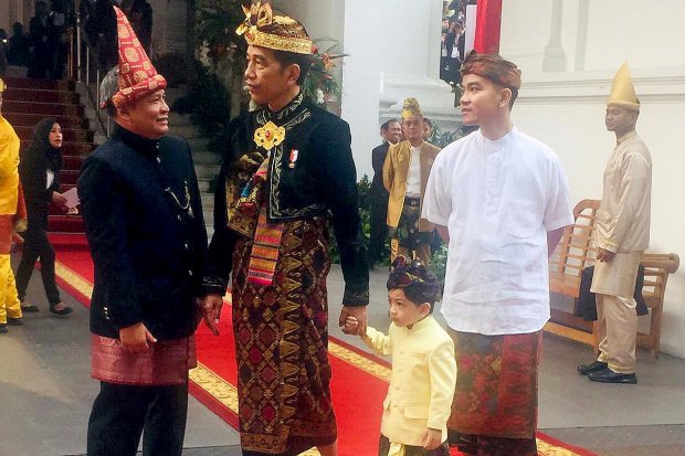 Jan Ethes, Jokowi, upacara 17 Agustus di Istana, Jokowi AHY