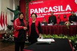 Risma Jadi Ketua Bidang Kebudayaan PDIP