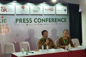 Press Conference Public Expose AKR Corporindo