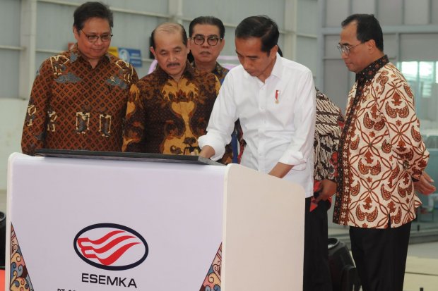 Esemka, Jokowi resmikan Esemka, mobil nasional