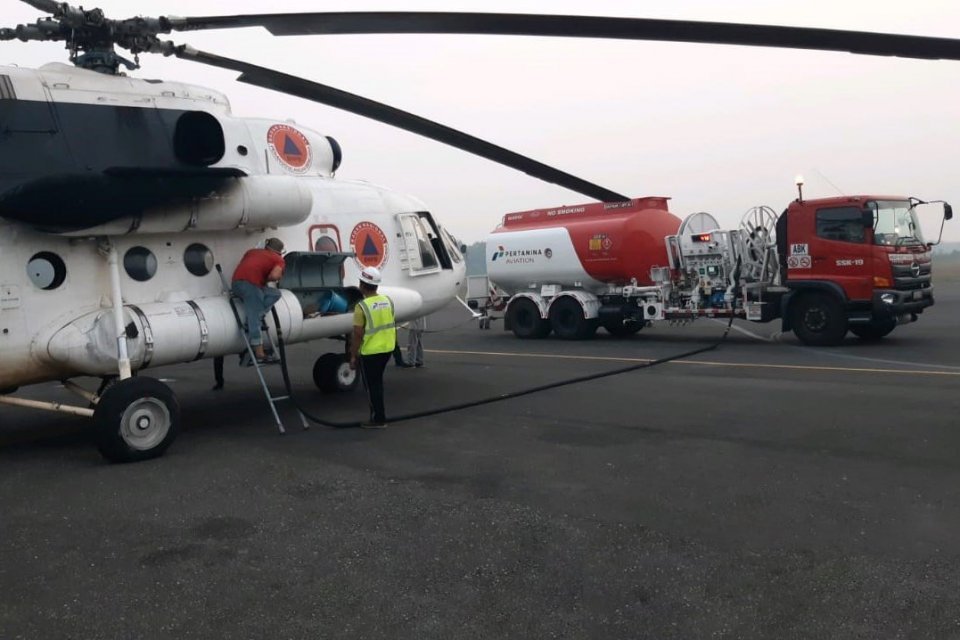Pertamina memberikan bantuan avtur untuk pesawat BNBP yang menangani kebakaran hutan dan lahan di Riau.