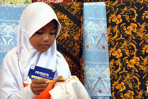 10 Tahun Hari Batik  Warisan Budaya Indonesia  yang  Diakui  