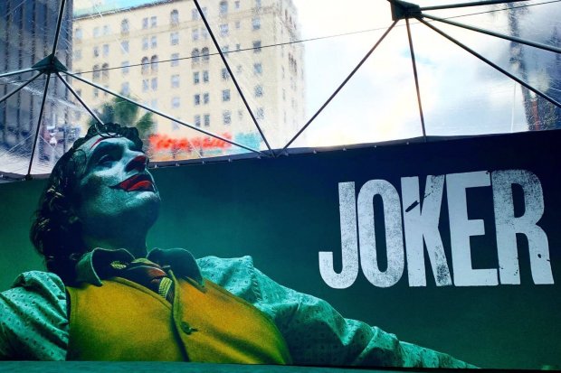 Poster film Joker pada saat pemutaran perdana di Los Angeles, Amerika Serikat (AS) pada 29 September 2019.